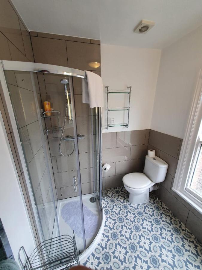 Swiss House B&B キャッスルトン エクステリア 写真